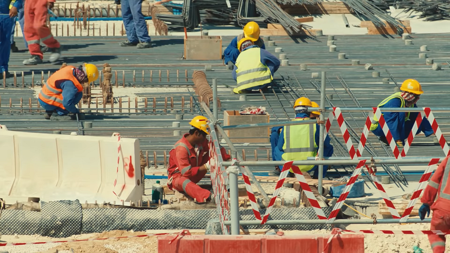 Uno de los estadios de Qatar 2022, en plena construcción