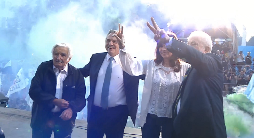 Junto a José Mujica y a Lula Da Silva, Alberto y Cristina aprovecharon el Día de la Democracia para renovar la mística militante del proyecto peronista