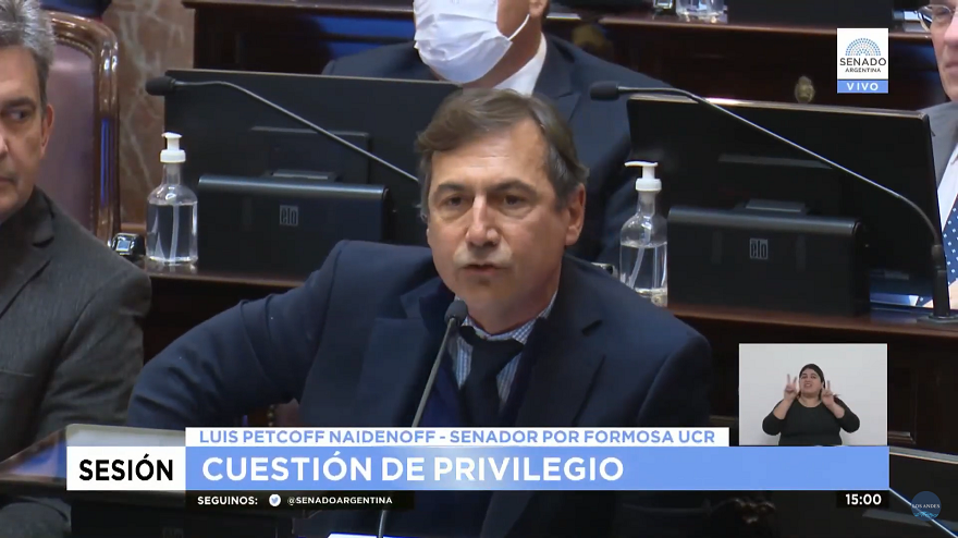 El cruce comenzó cuando Naidenoff comenzó a hablar sobre el Presidente y su viaje a visitar a Milagro Sala
