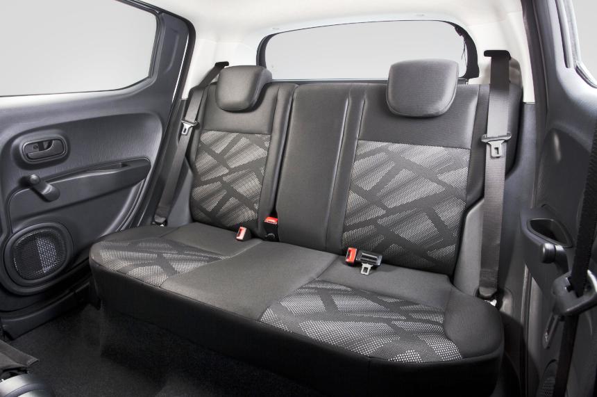 fiat mobi atras
